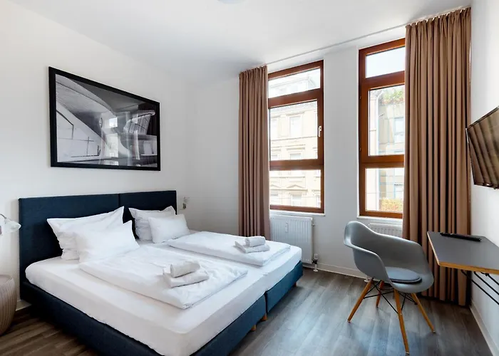 Hotel Garni Am Olgaeck 3*